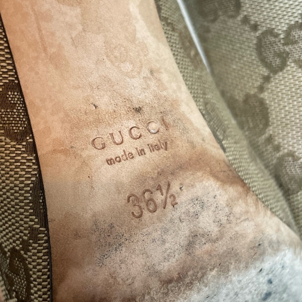GUCCI Canvas Supreme Interlocking GG Logo Studded Block Heel Pumps \\ 36.5 - Picture 11 of 13